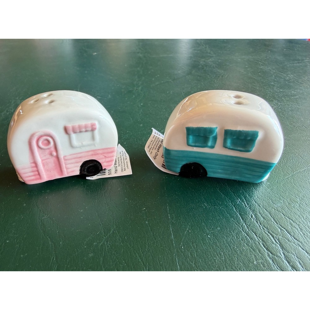 Vintage Style Camper Trailer Salt‎ and Pepper Shakers Set Pink Teal Ceramic NEW